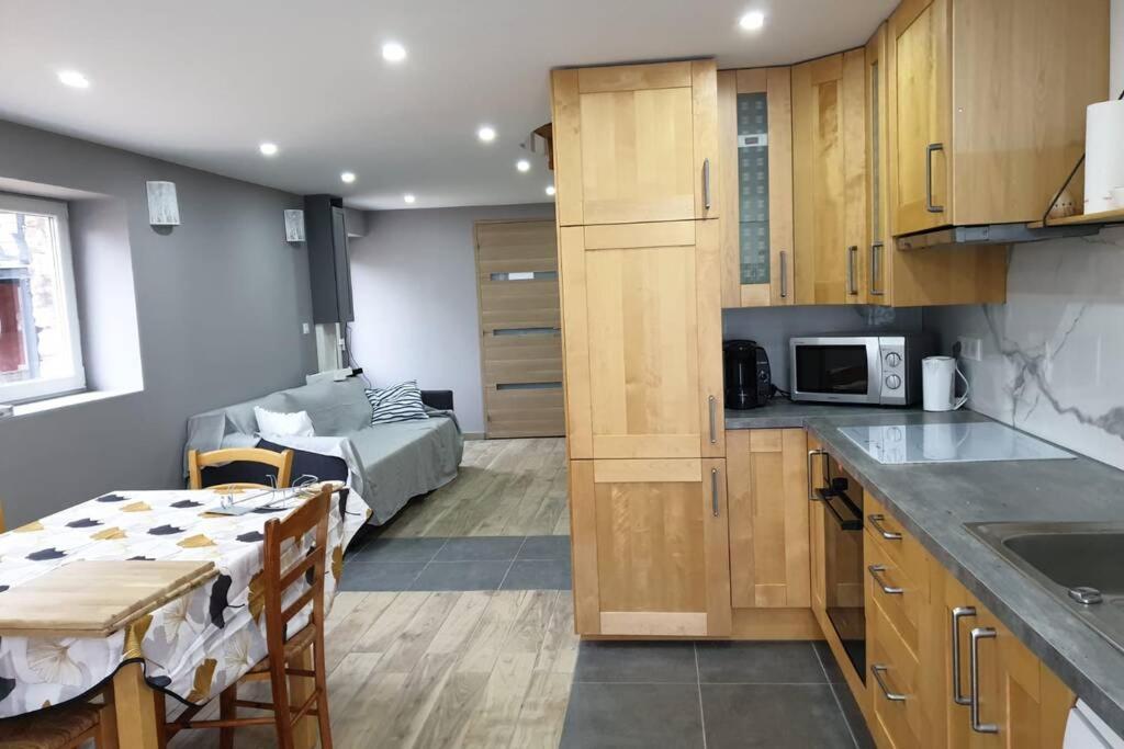 Jolie Maison De Centre-ville: Le Tournesac